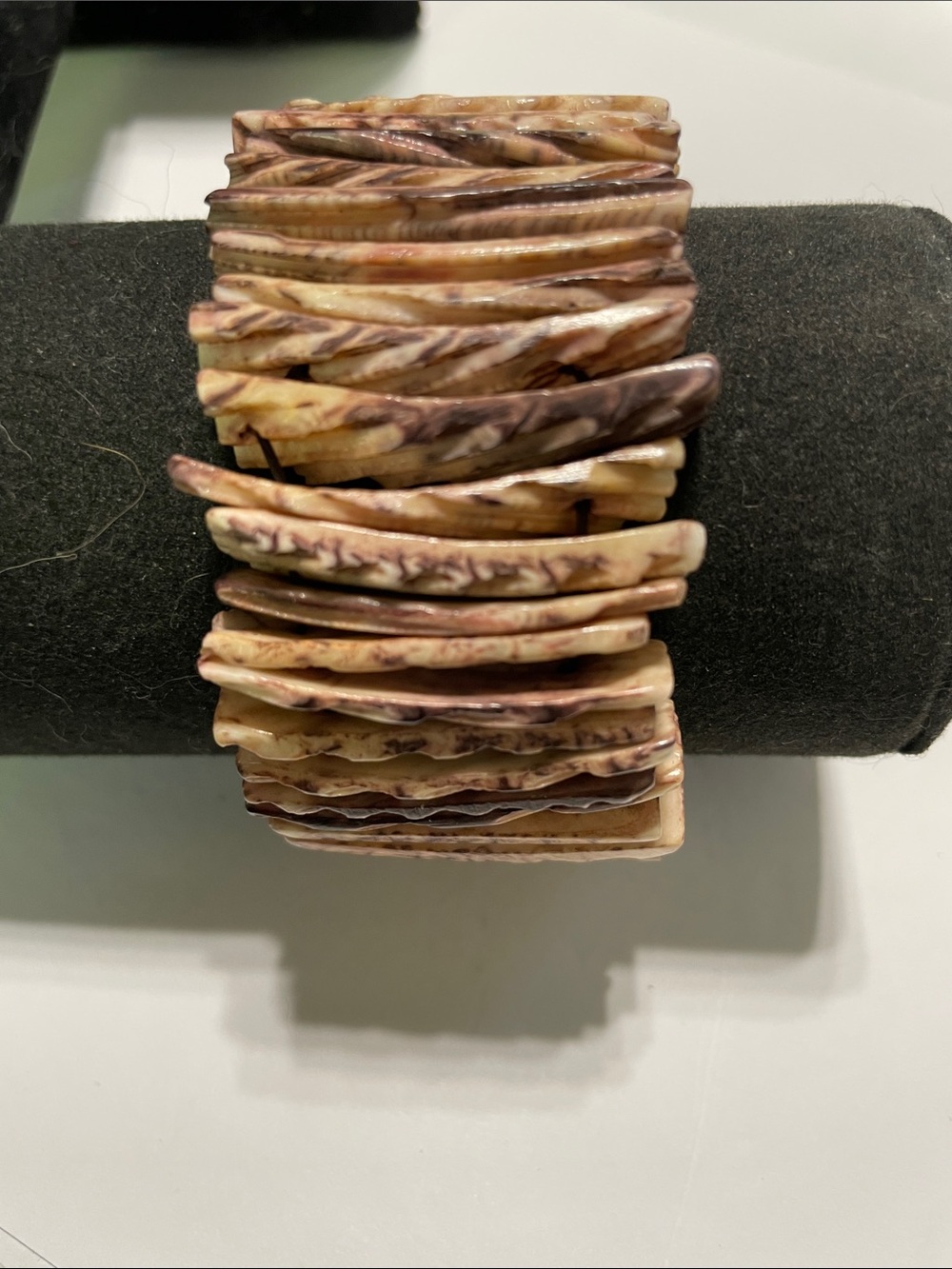Natural Shell Stack Stretch Bracelet in Beige and Brown.  9/6/6